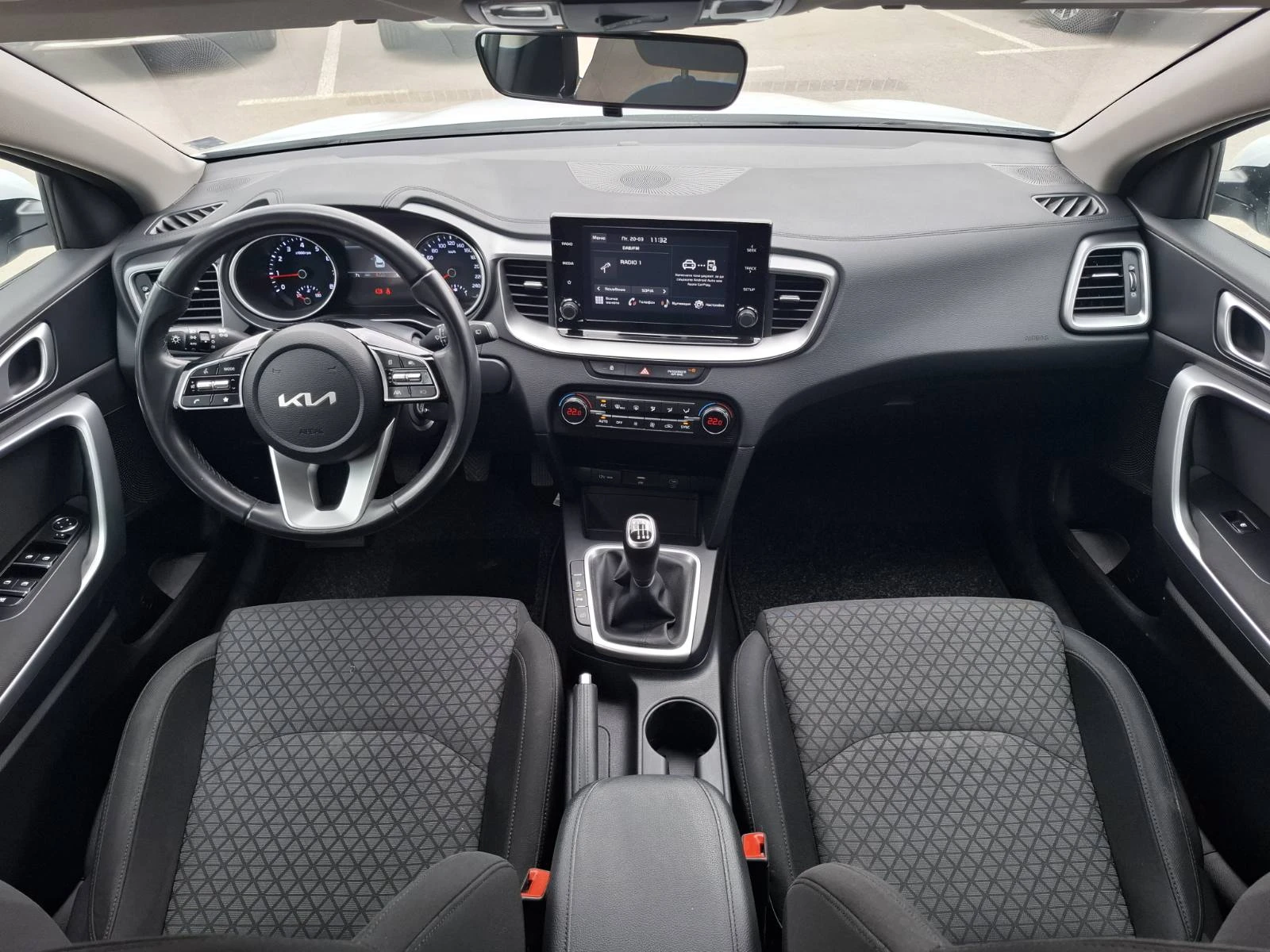 Kia Ceed 1.5 T-gdi SW Comfort Гаранция, снимка 8 - Автомобили и джипове - 54042700