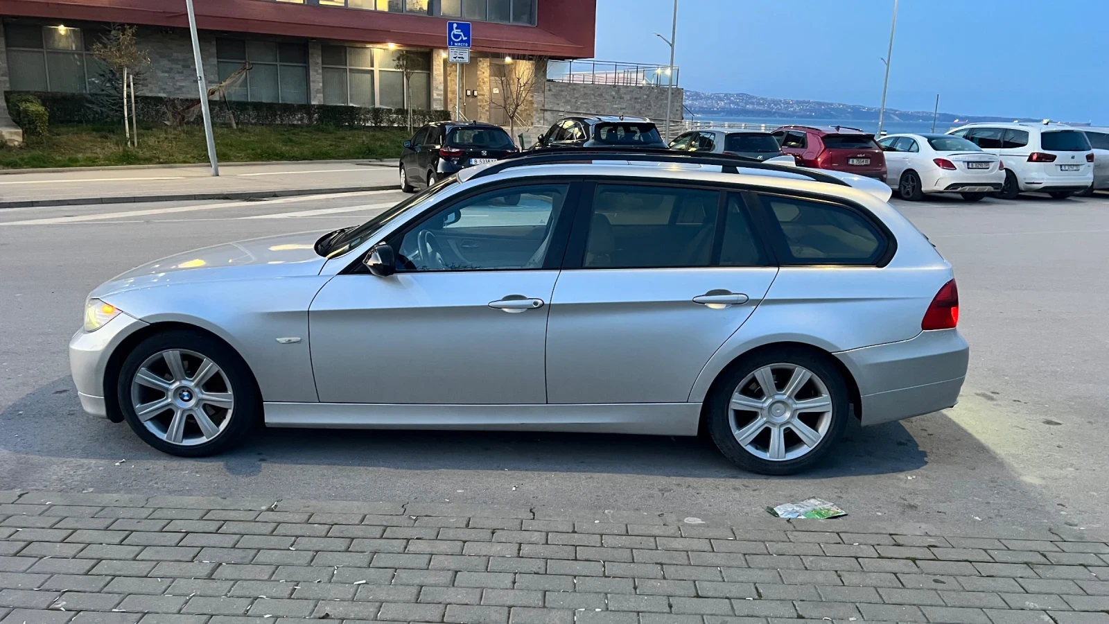 BMW 320, снимка 4 - Автомобили и джипове - 54092086