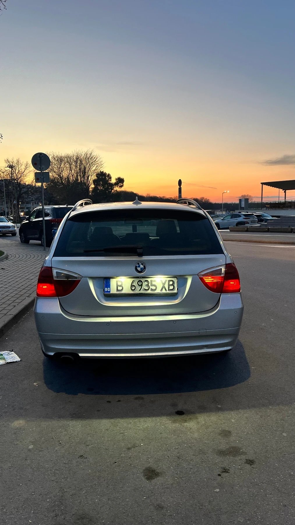 BMW 320, снимка 2 - Автомобили и джипове - 54092086