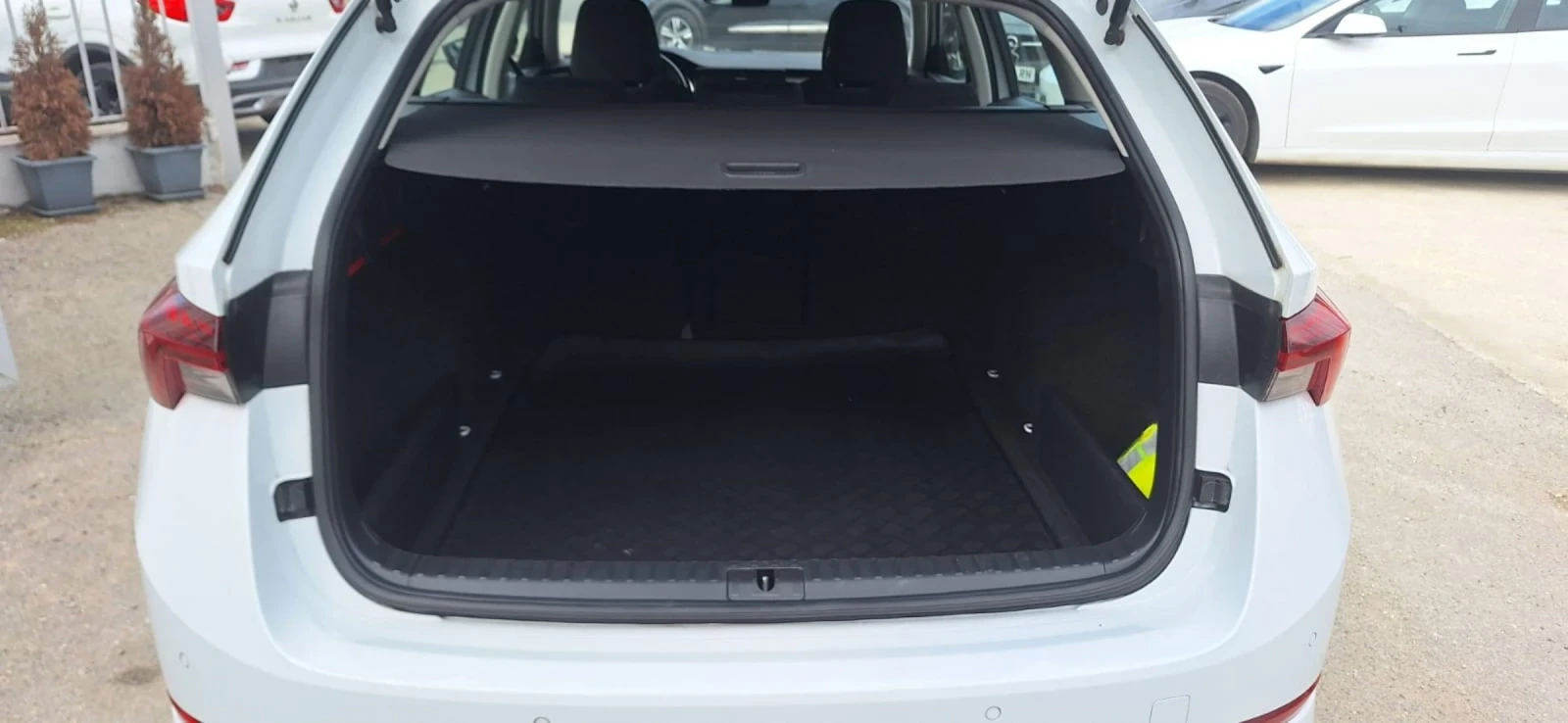 Skoda Octavia 2.0TDI* DSG 7* ОТЛИЧЕН* ТОП ЦЕНА, снимка 8 - Автомобили и джипове - 54136344