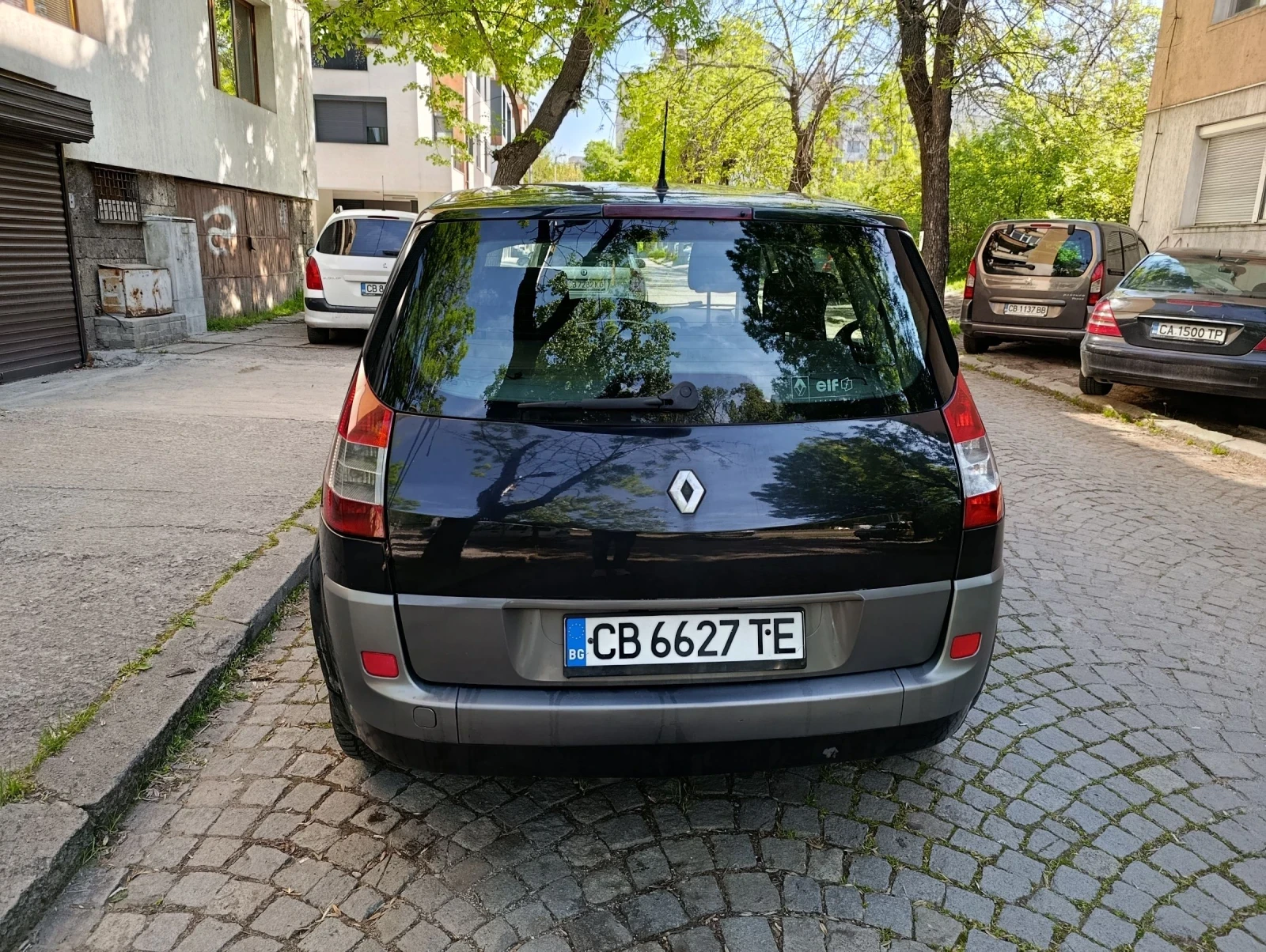 Renault Scenic 1.9 DCI, снимка 4 - Автомобили и джипове - 54449607