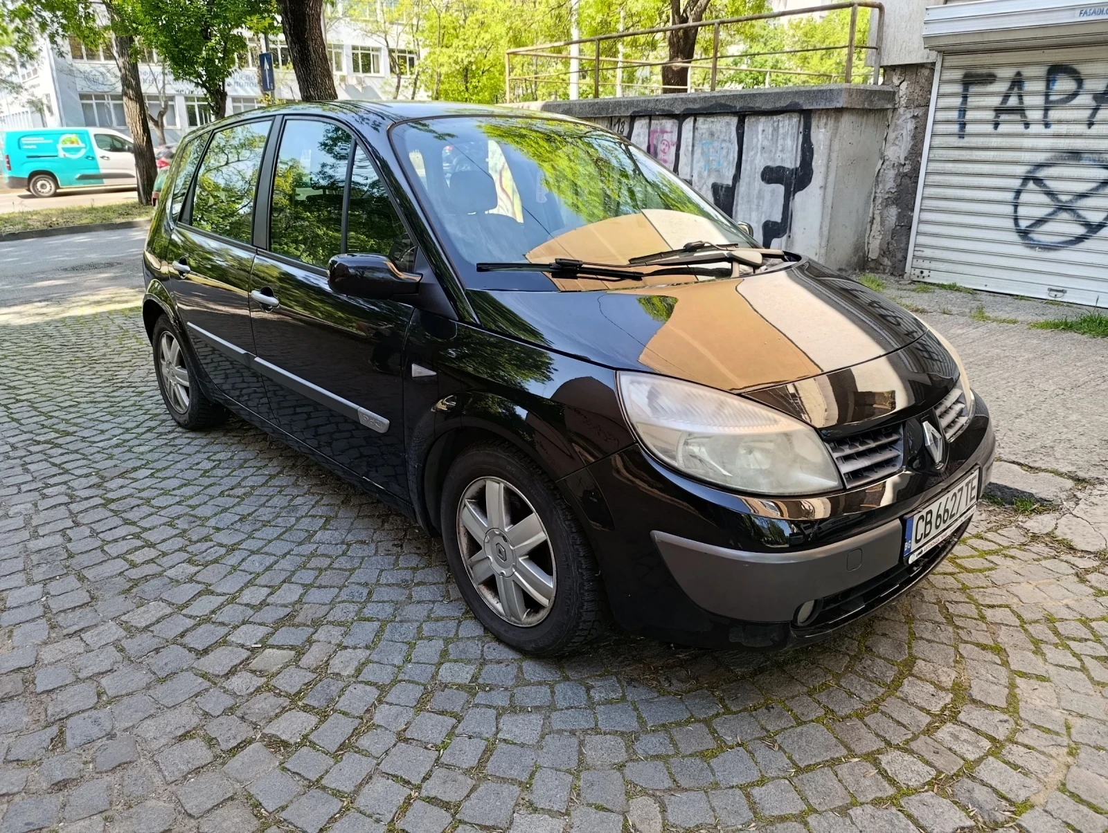 Renault Scenic 1.9 DCI, снимка 6 - Автомобили и джипове - 54449607