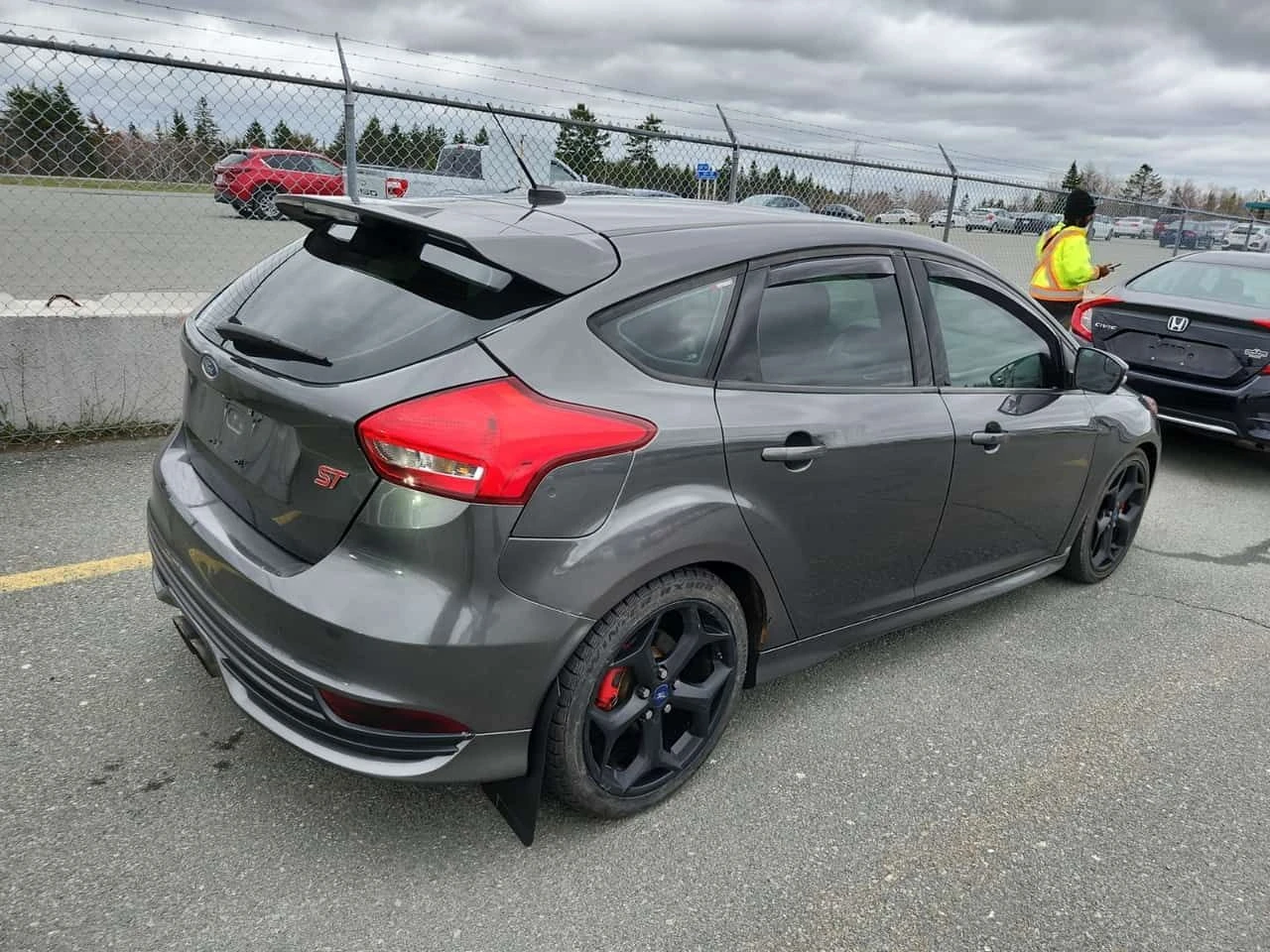 Ford Focus ST/КОЖА/ПОДГРЕВ/CARFAX/ФИНАНСИРАНЕ, снимка 3 - Автомобили и джипове - 54594400
