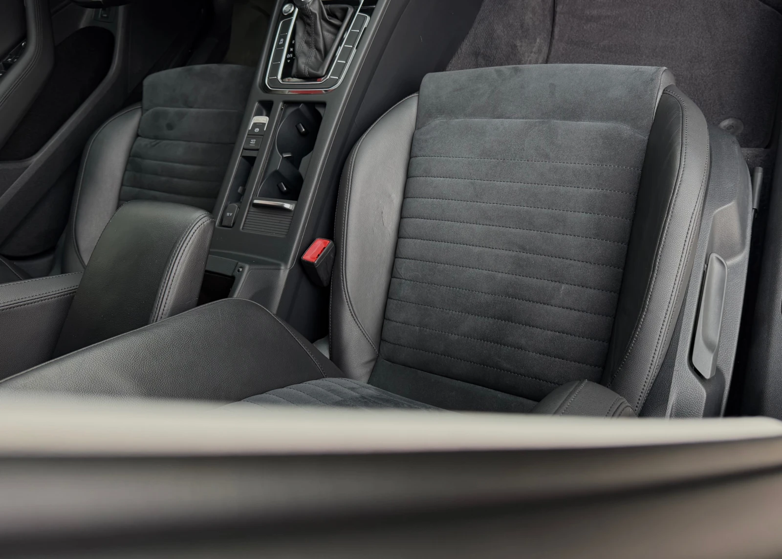 VW Passat 2.0TDI/HIGH-LINE/DSG/РЕАЛЕН АВТОМОБИЛ , снимка 11 - Автомобили и джипове - 54748526