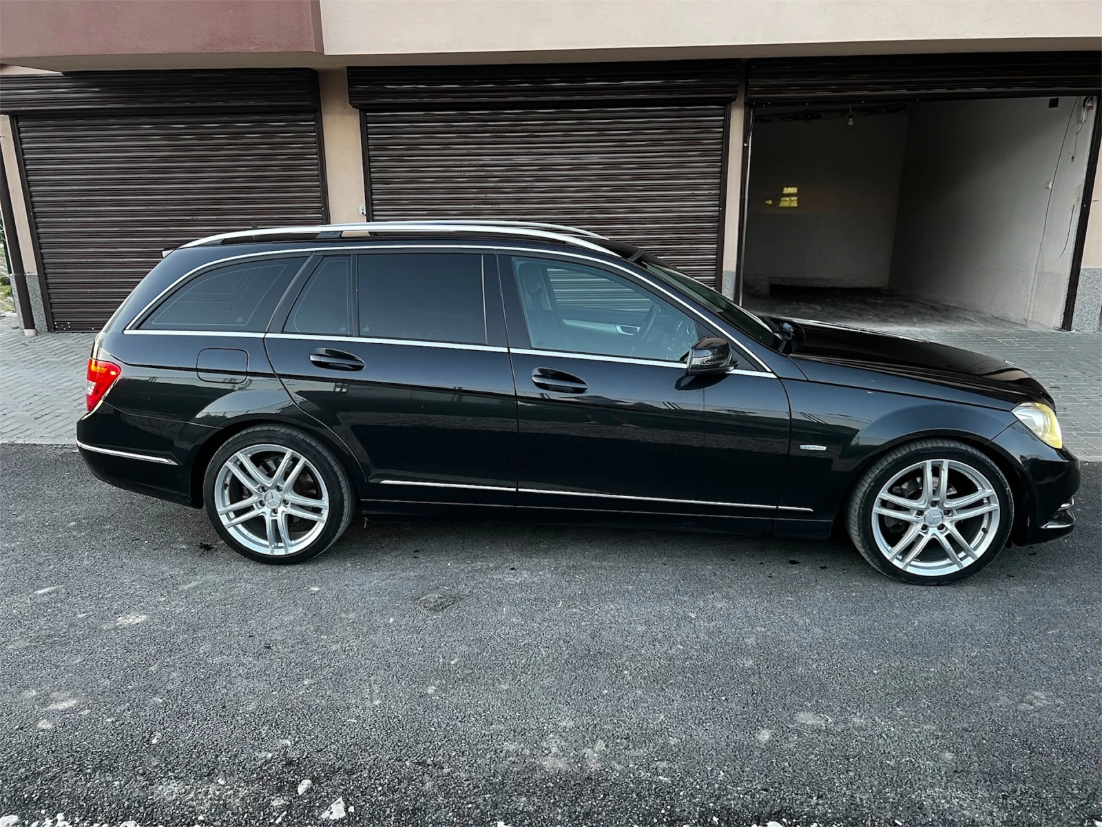 Mercedes-Benz C 220, снимка 10 - Автомобили и джипове - 54783649