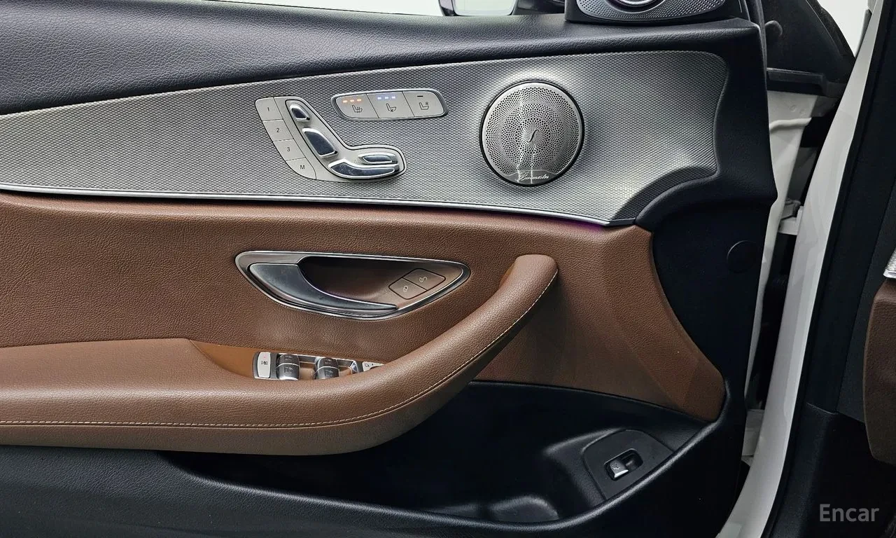Mercedes-Benz E 350 AMG-пакет* ОБДУХВАНЕ* ПАНОРАМА* , снимка 14 - Автомобили и джипове - 54854145
