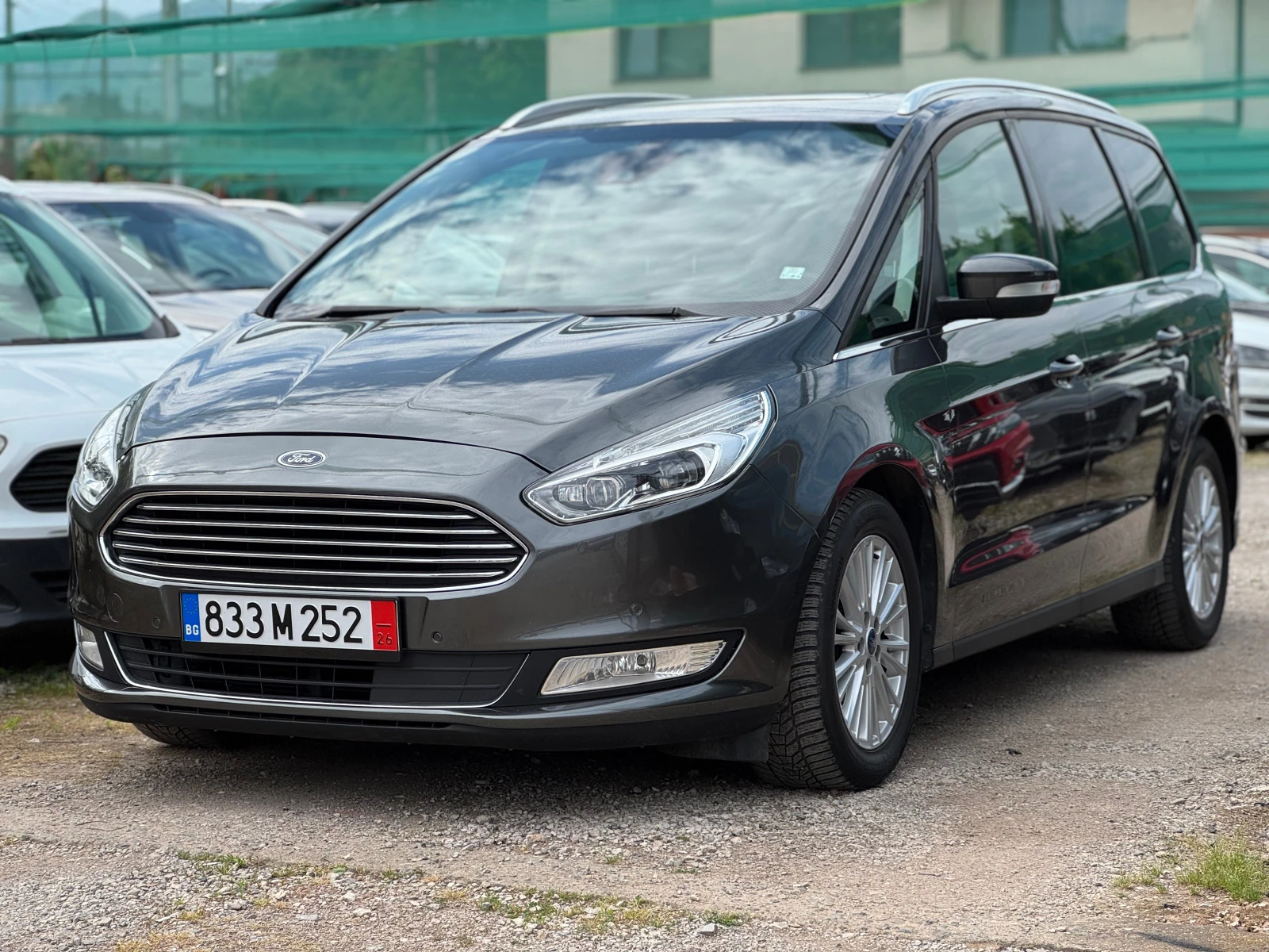 Ford Galaxy 2.0TDCI * TITANIUM* NAVI* DISTRONIC* , снимка 2 - Автомобили и джипове - 55133029