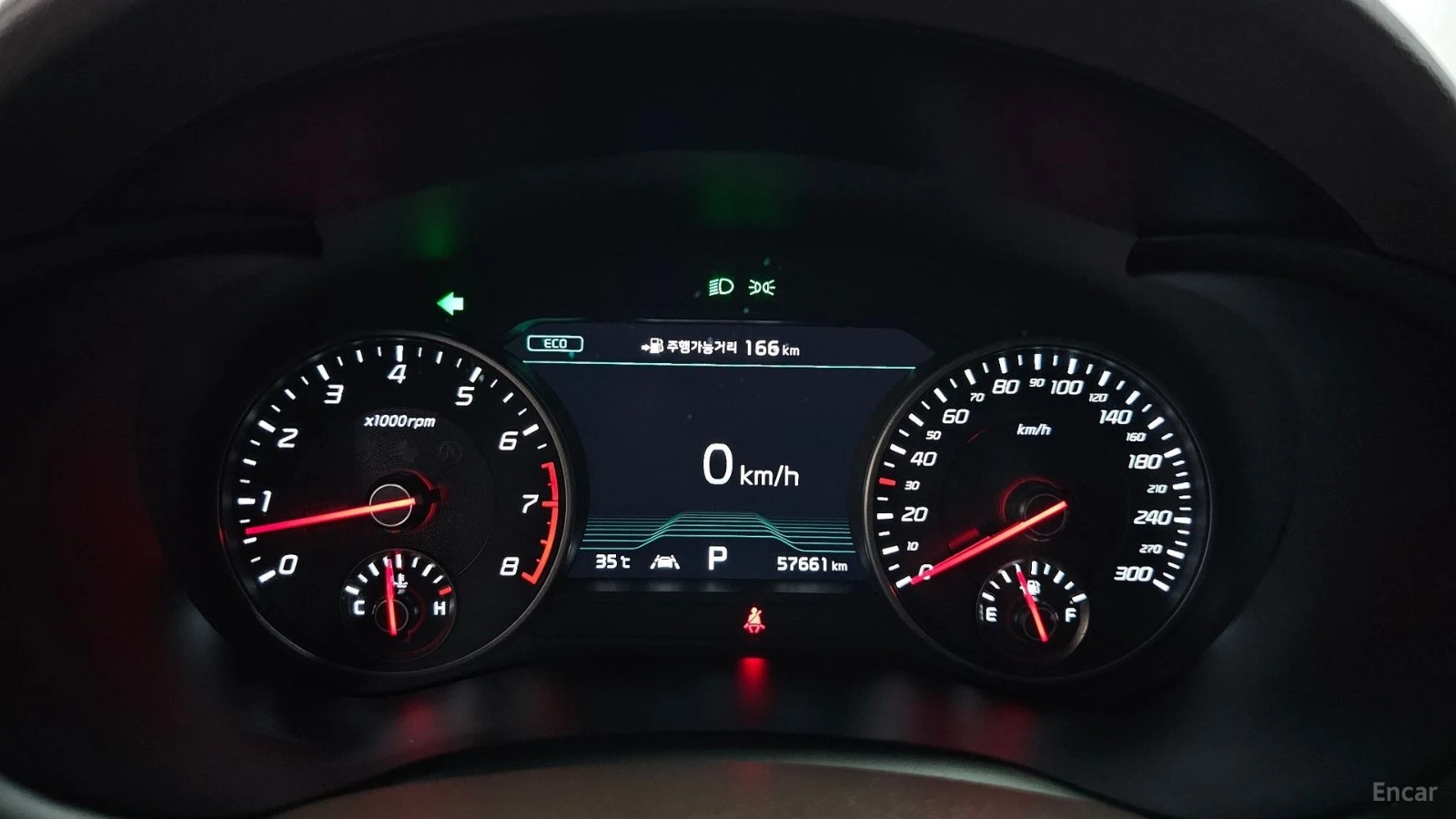 Kia Stinger 3.3 GT TURBO* ОБДУХ* AWD* 360* HUD* PANO* АВТОКРЕД, снимка 8 - Автомобили и джипове - 55682101