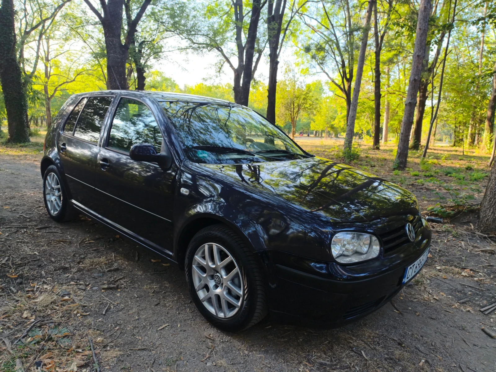VW Golf 1.6 ГАЗ, КЛИМАТИК , снимка 3 - Автомобили и джипове - 55804805