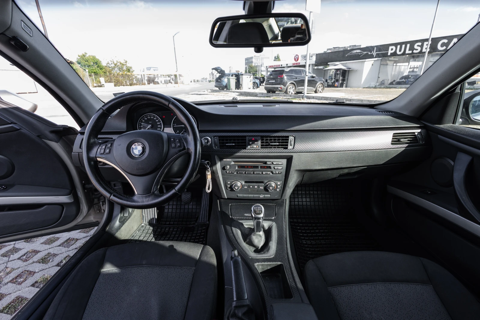BMW 320, снимка 6 - Автомобили и джипове - 56133747