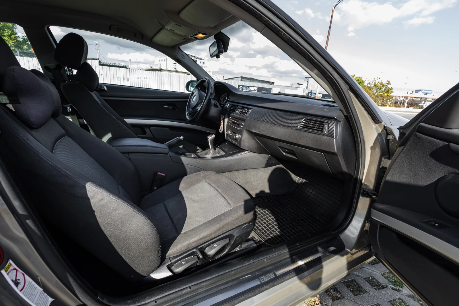 BMW 320, снимка 7 - Автомобили и джипове - 56133747