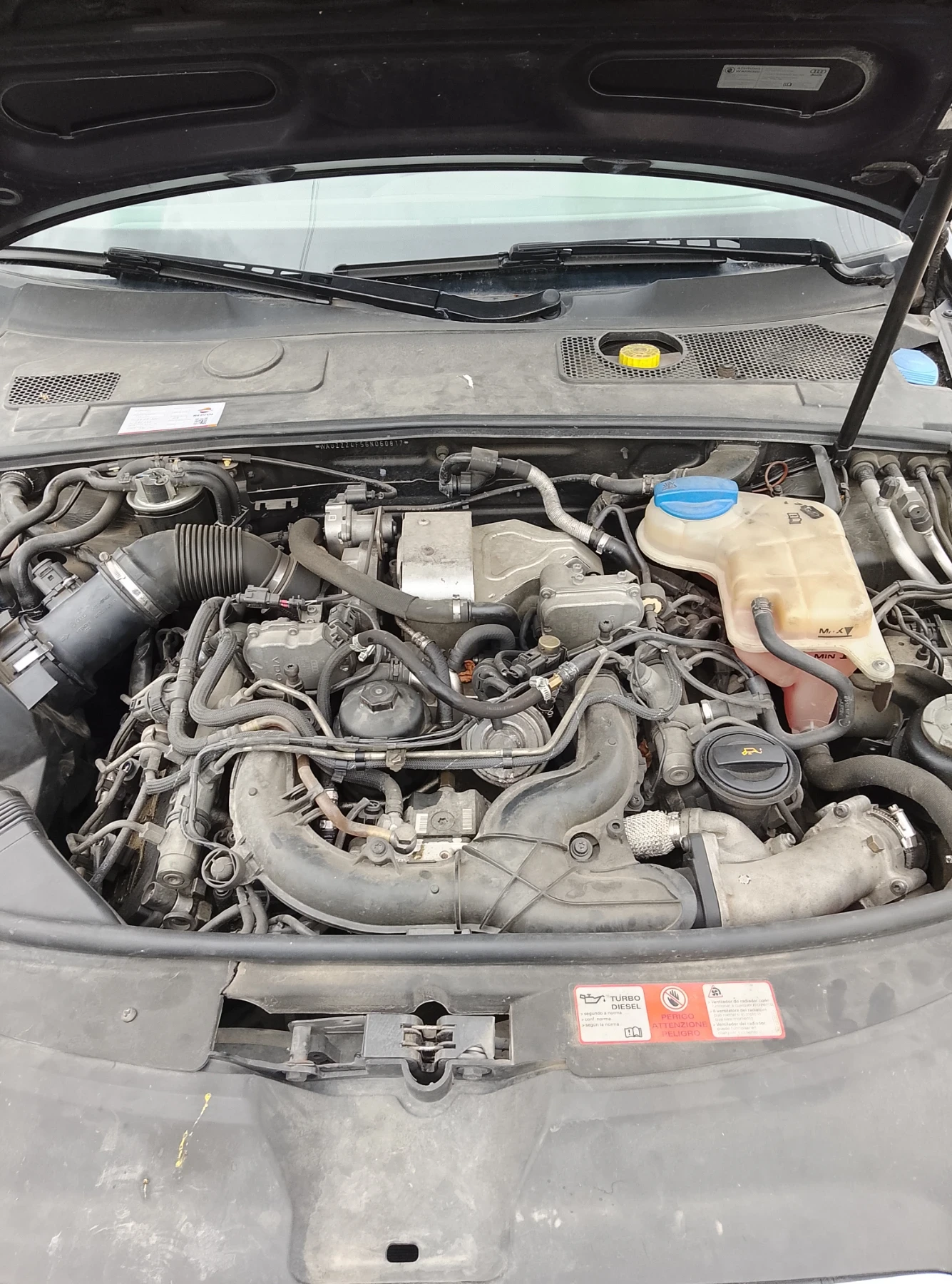 Audi A6 3000, снимка 7 - Автомобили и джипове - 56214940