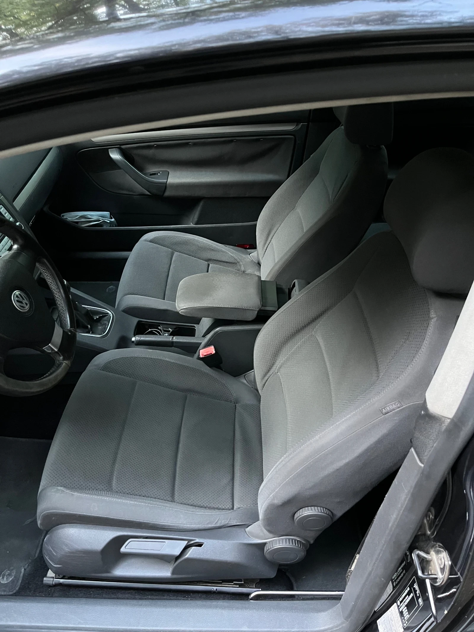 VW Golf 1.9TDI, снимка 10 - Автомобили и джипове - 56341471