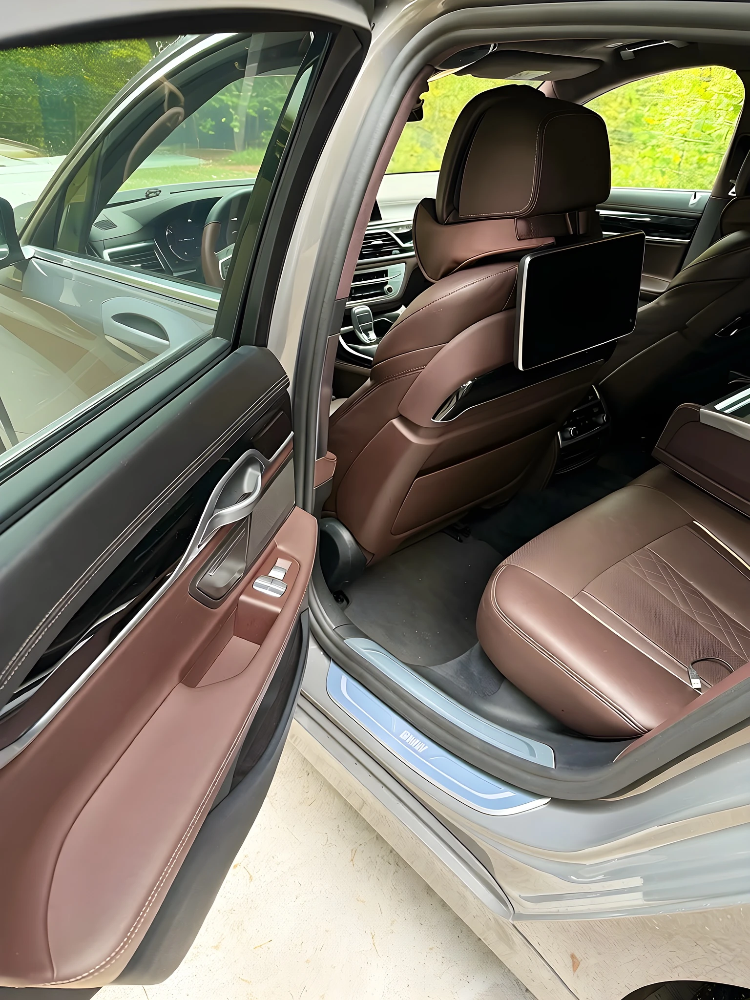 BMW 740 740d xDrive, снимка 16 - Автомобили и джипове - 56477446