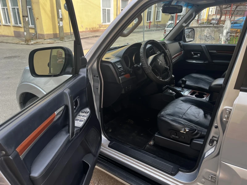 Mitsubishi Pajero 3.2 DID, снимка 8 - Автомобили и джипове - 49186519