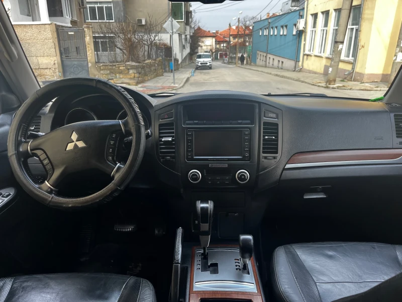 Mitsubishi Pajero 3.2 DID, снимка 10 - Автомобили и джипове - 49186519