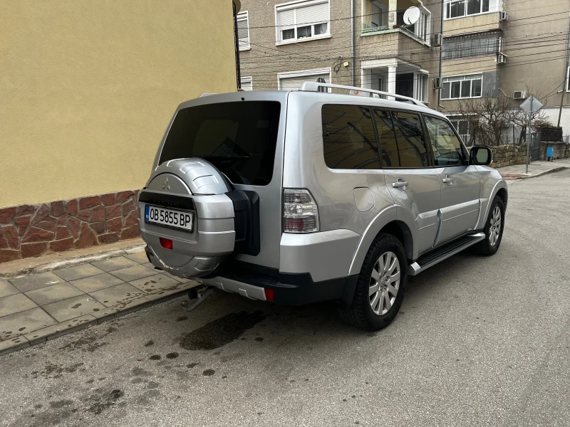 Mitsubishi Pajero 3.2 DID, снимка 5 - Автомобили и джипове - 49186519