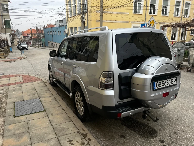 Mitsubishi Pajero 3.2 DID, снимка 3 - Автомобили и джипове - 49186519