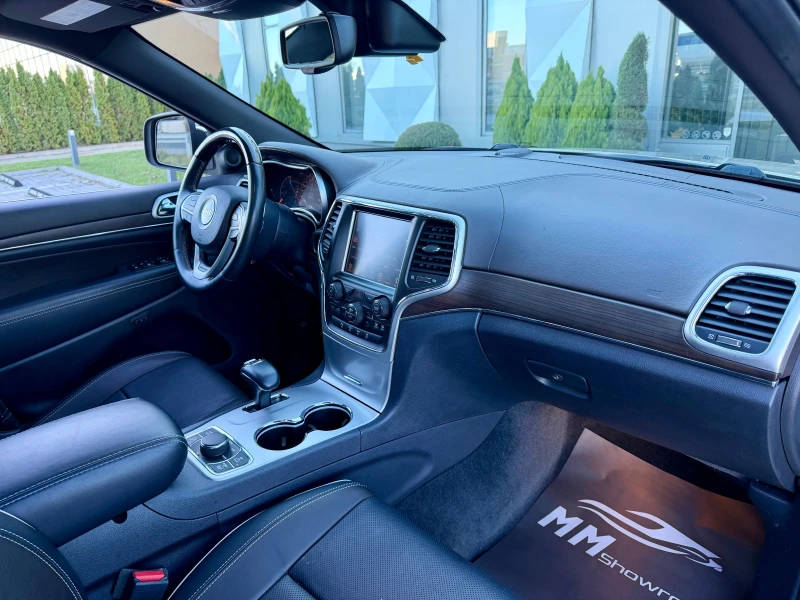 Jeep Grand cherokee OVERLAND-ОБДУХВАНЕ-ПОДГРЕВ-DISTRONIK-КАМЕРA, снимка 11 - Автомобили и джипове - 52550403