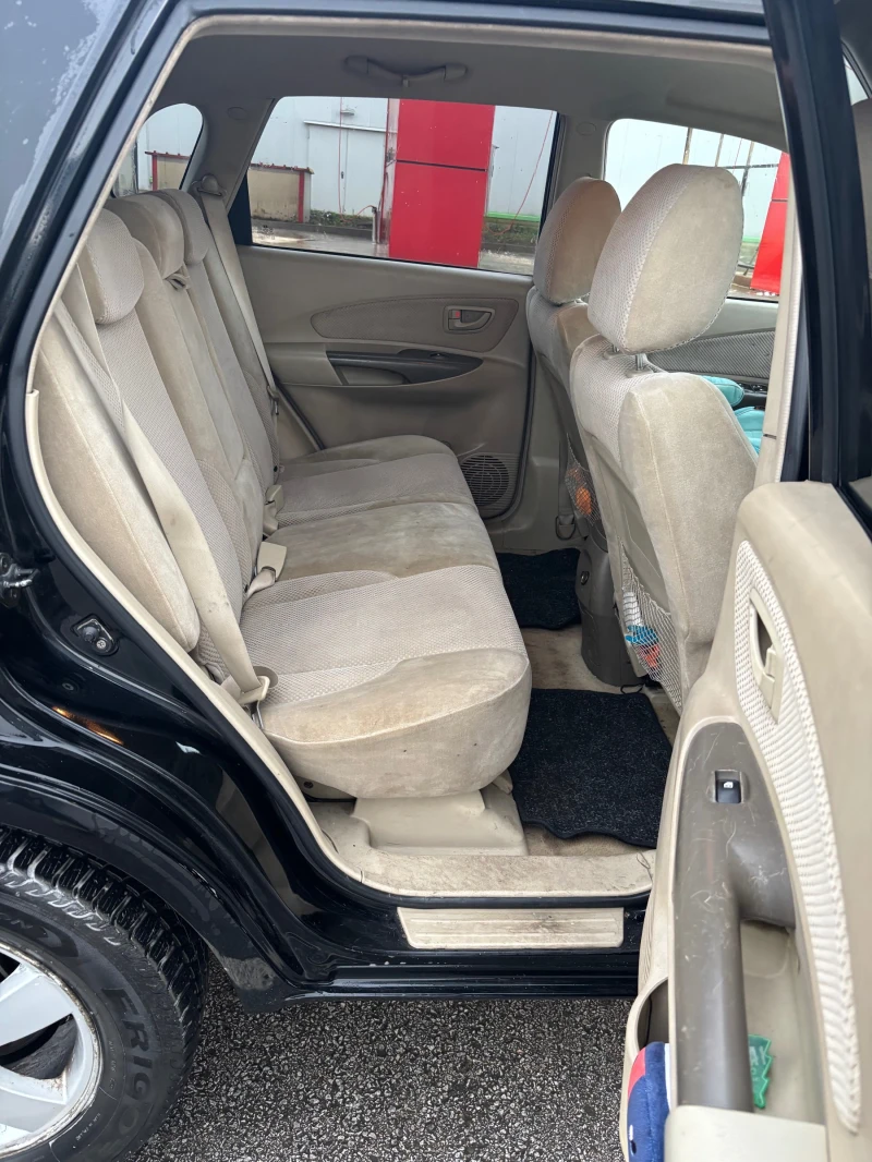 Hyundai Tucson, снимка 15 - Автомобили и джипове - 53365619