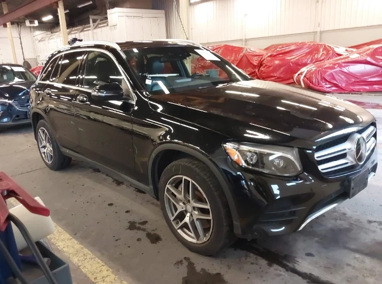 Mercedes-Benz GLC 300, снимка 3 - Автомобили и джипове - 48748361