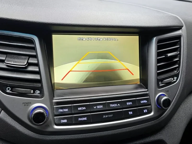 Hyundai Tucson 2.0 CRDi, снимка 17 - Автомобили и джипове - 54258414