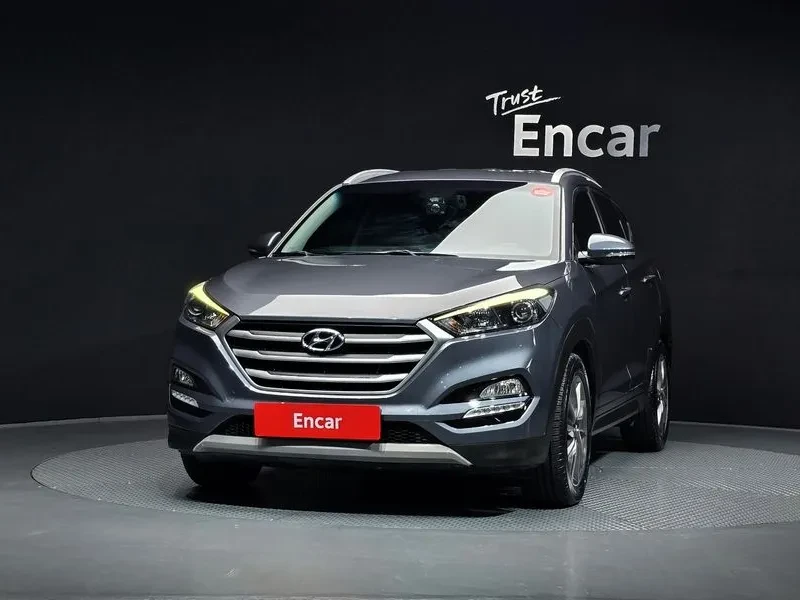 Hyundai Tucson 2.0 CRDi, снимка 3 - Автомобили и джипове - 54258414
