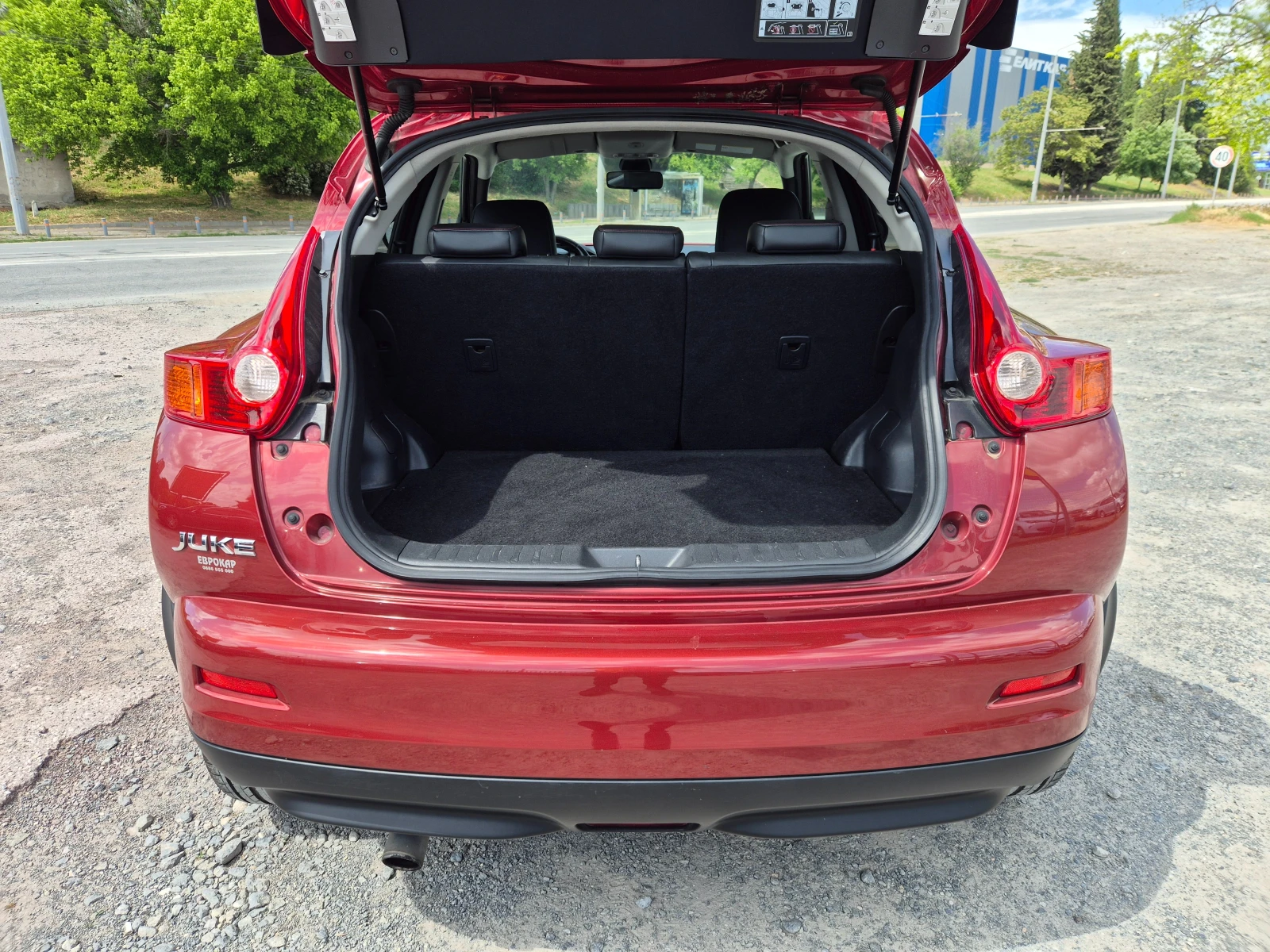 Nissan Juke 1.6Turbo Limited, снимка 11 - Автомобили и джипове - 47881810