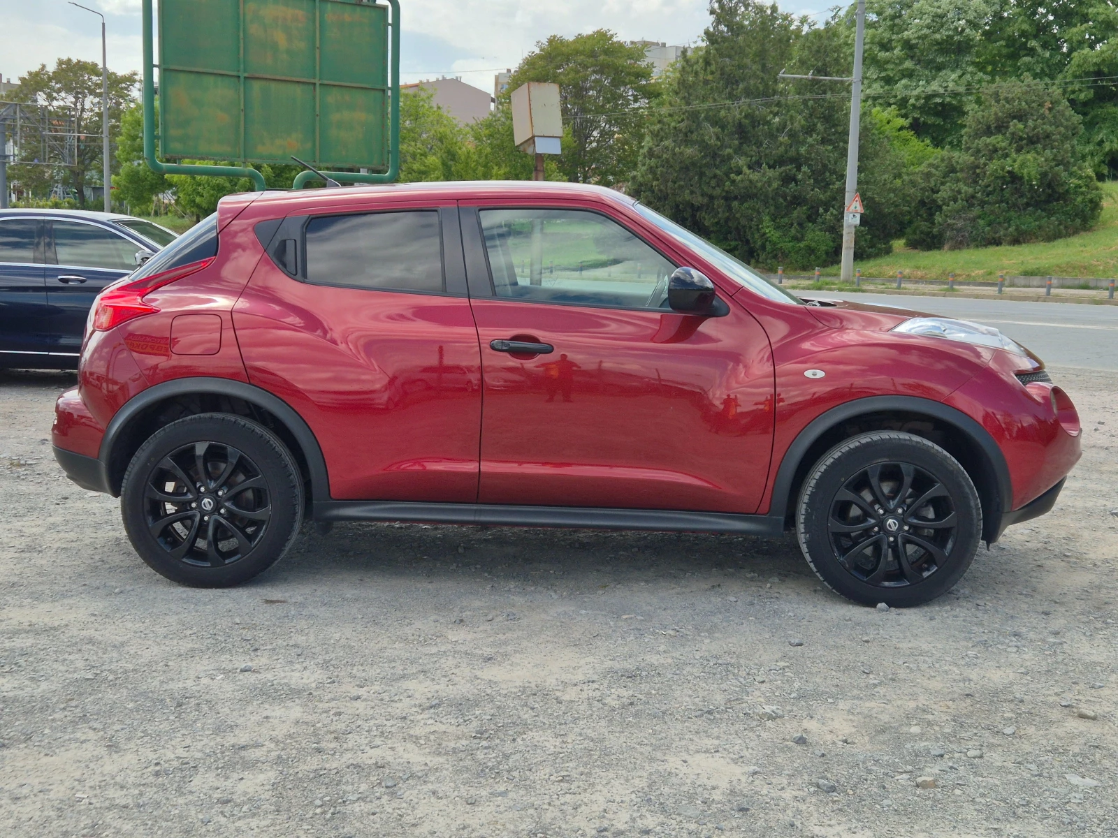 Nissan Juke 1.6Turbo Limited, снимка 6 - Автомобили и джипове - 47881810
