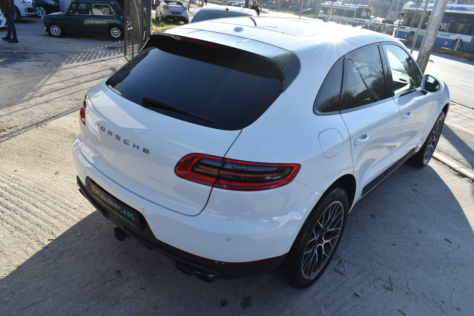 Porsche Macan 3.0i* 340h.P* ПОДГРЕВ* ОБДУХВАНЕ* LINE-ASSIST* FUL - изображение 5