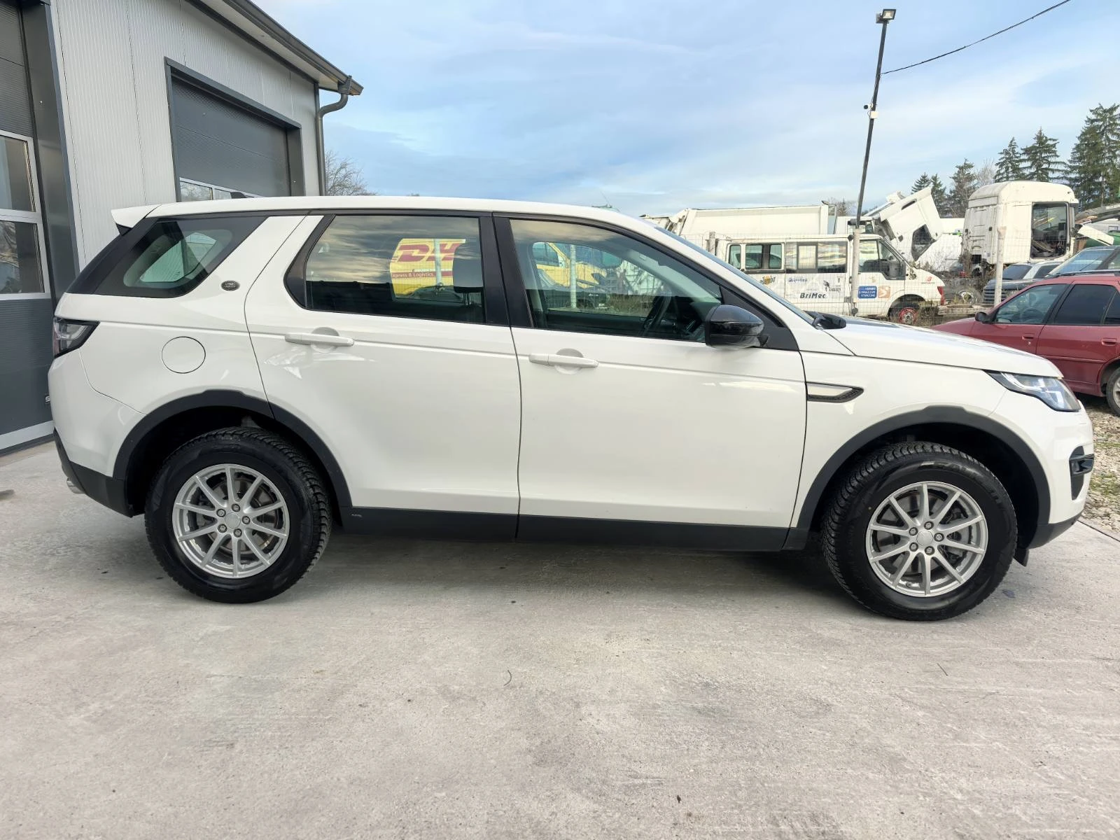 Land Rover Discovery Sport 2.2 AWD SPORT - изображение 8