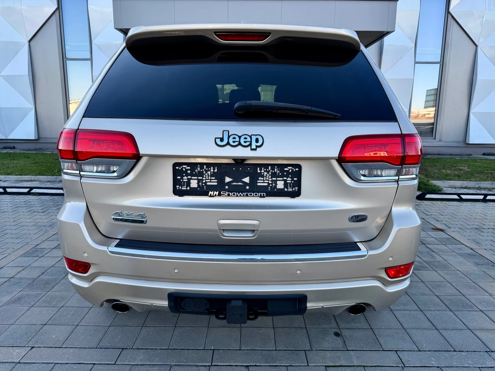 Jeep Grand cherokee OVERLAND-ОБДУХВАНЕ-ПОДГРЕВ-DISTRONIK-КАМЕРA - изображение 5