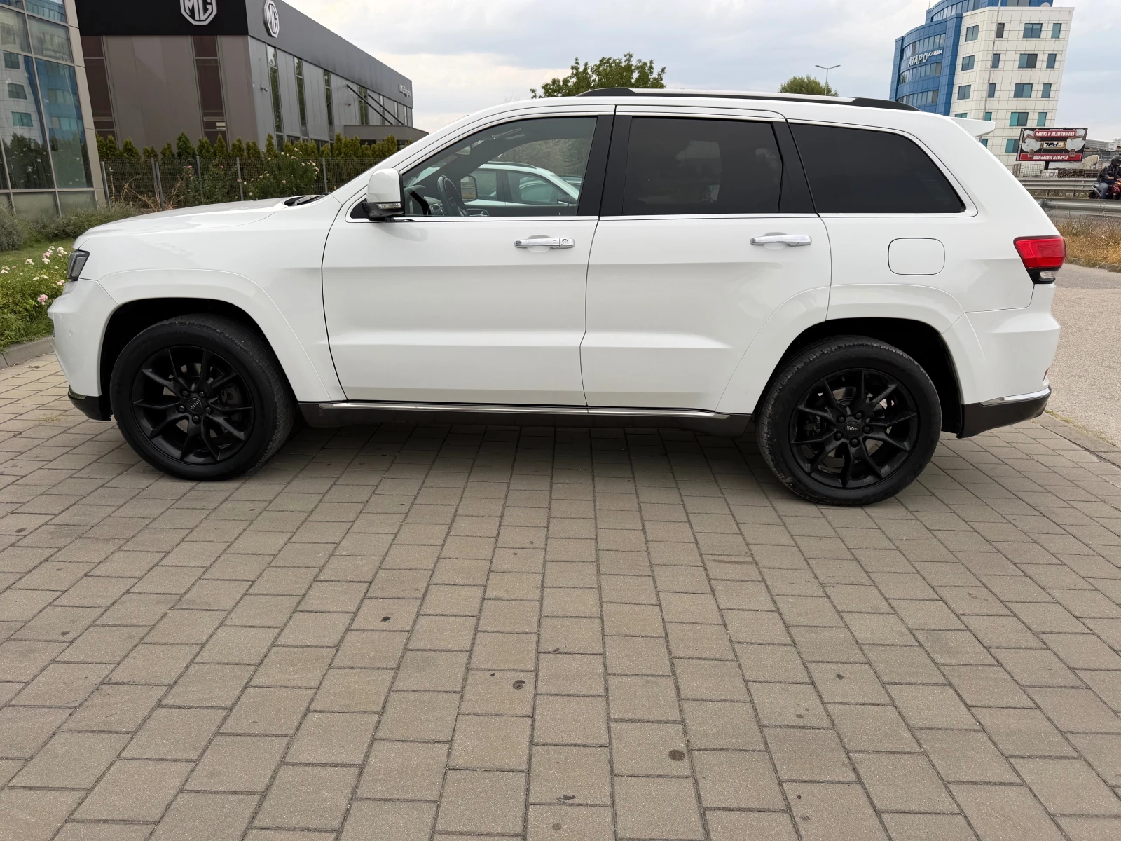 Jeep Grand cherokee SUMMIT-���������-�������-DISTRONIK-�����A-�������� | Mobile.bg � ����������� 8