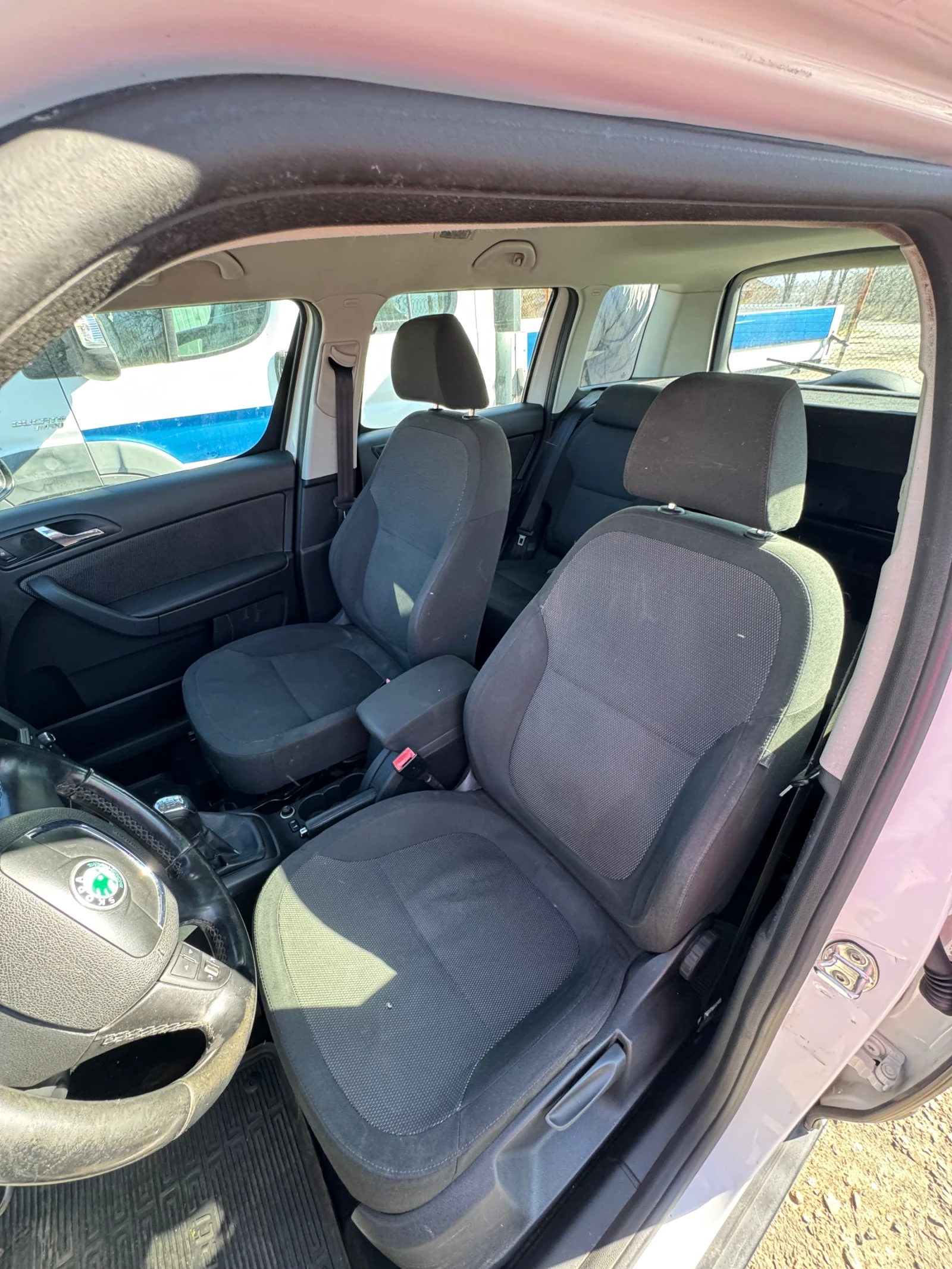 Skoda Yeti, снимка 8 - Автомобили и джипове - 53740907