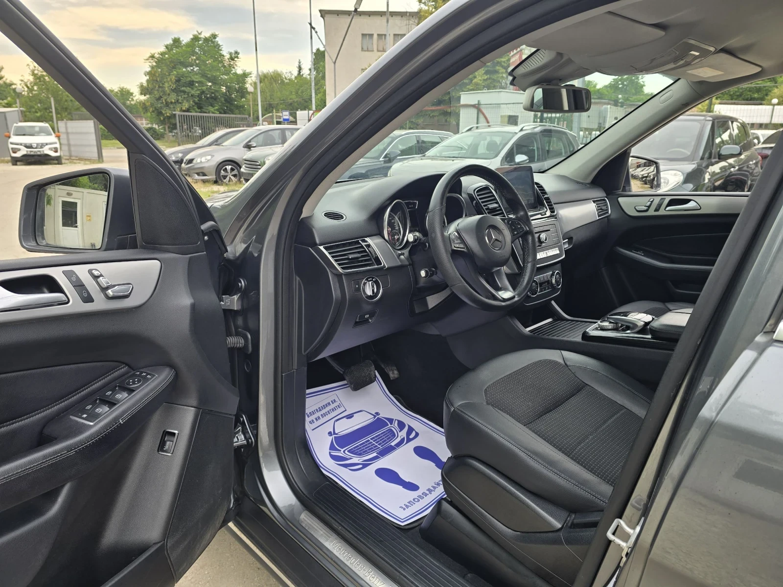 Mercedes-Benz GLE 250 D 4MATIC AMG 204к.с Топ състояние , снимка 10 - Автомобили и джипове - 54870417