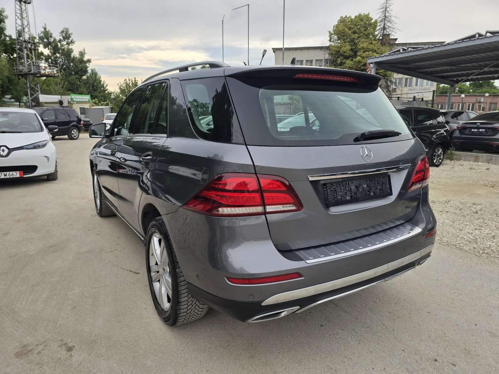 Mercedes-Benz GLE 250 D 4MATIC AMG 204к.с Топ състояние , снимка 3 - Автомобили и джипове - 54870417