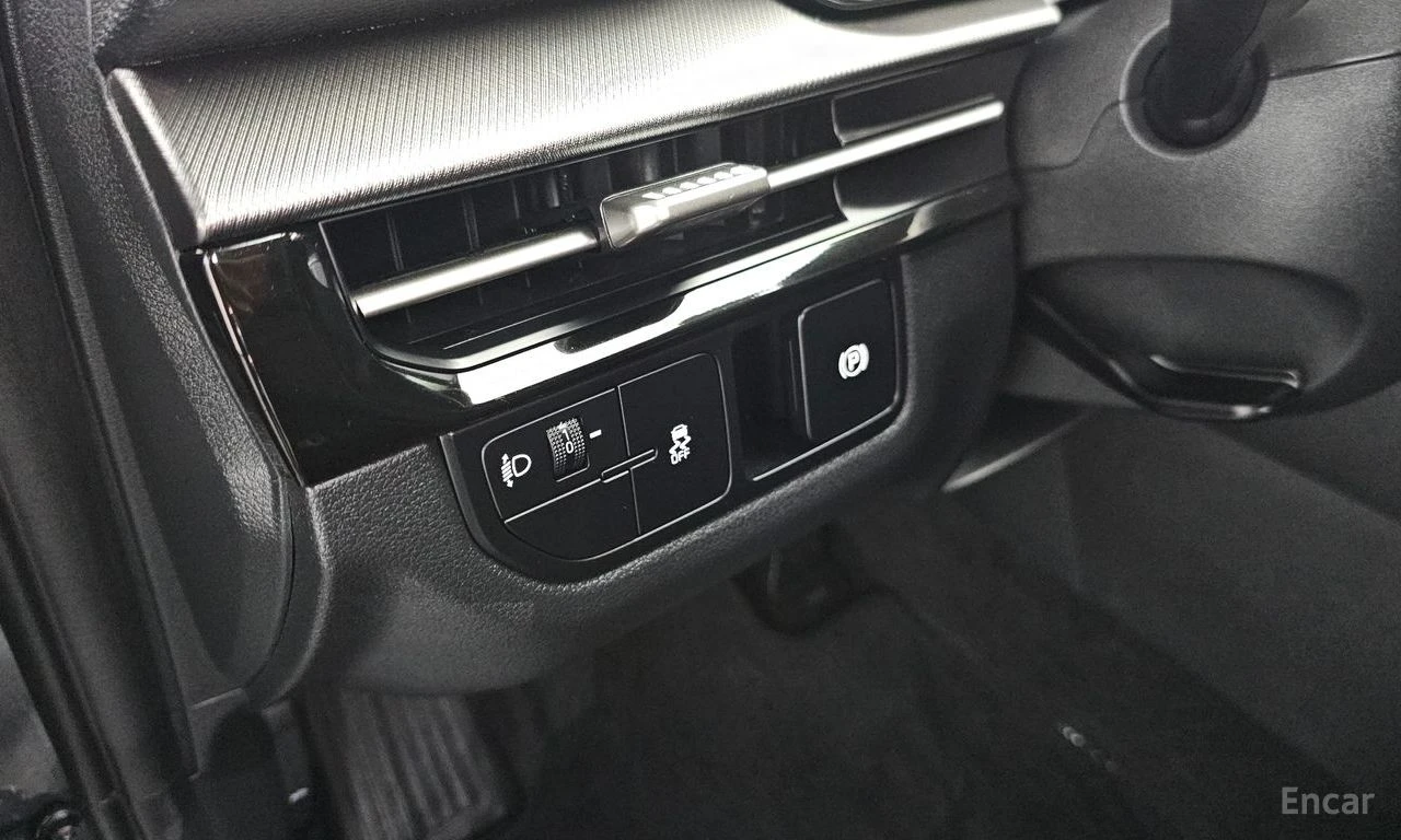 Kia Sportage 2.0* LPG* ОБДУХВАНЕ* LANE* ASSIST* КАМЕРА* КЕЙЛЕС*, снимка 6 - Автомобили и джипове - 54929549
