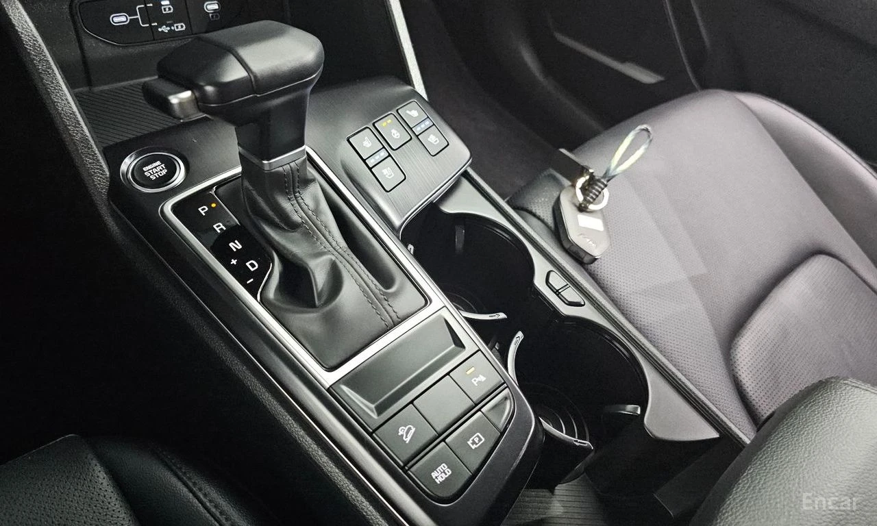 Kia Sportage 2.0* LPG* ОБДУХВАНЕ* LANE* ASSIST* КАМЕРА* КЕЙЛЕС*, снимка 13 - Автомобили и джипове - 54929549