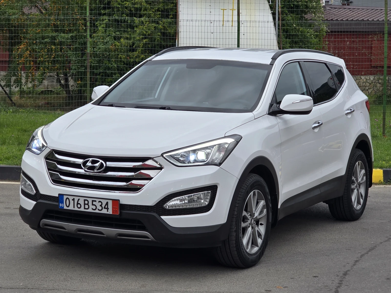 Hyundai Santa fe Топ състояние 100% реален пробег, снимка 3 - Автомобили и джипове - 55408363