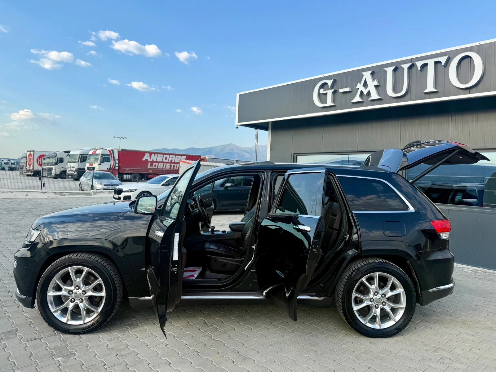 Jeep Grand cherokee 3.0CRDI SUMMIT Собствен лизинг !!!, снимка 15 - Автомобили и джипове - 55550858