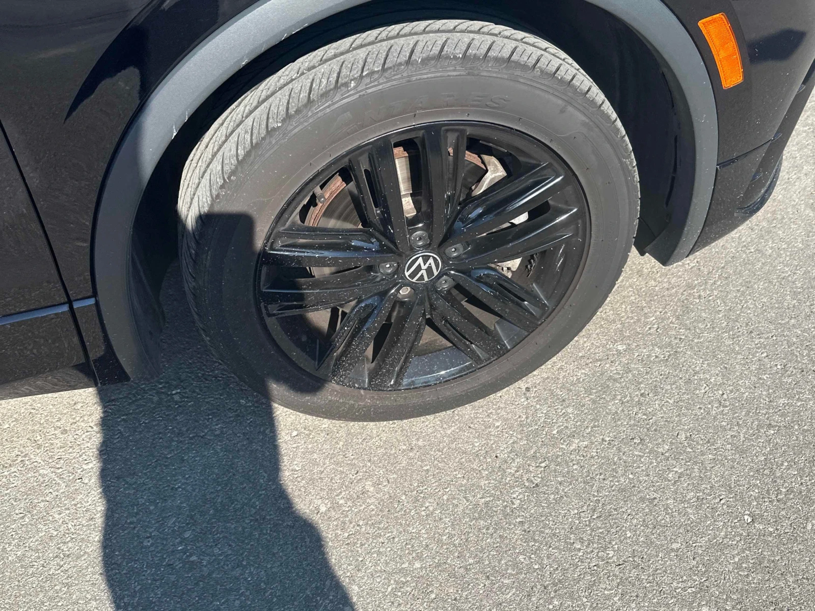 VW Tiguan * Comfortline R Line Black Edition * АВТОКРЕДИТ * , снимка 6 - Автомобили и джипове - 56099413
