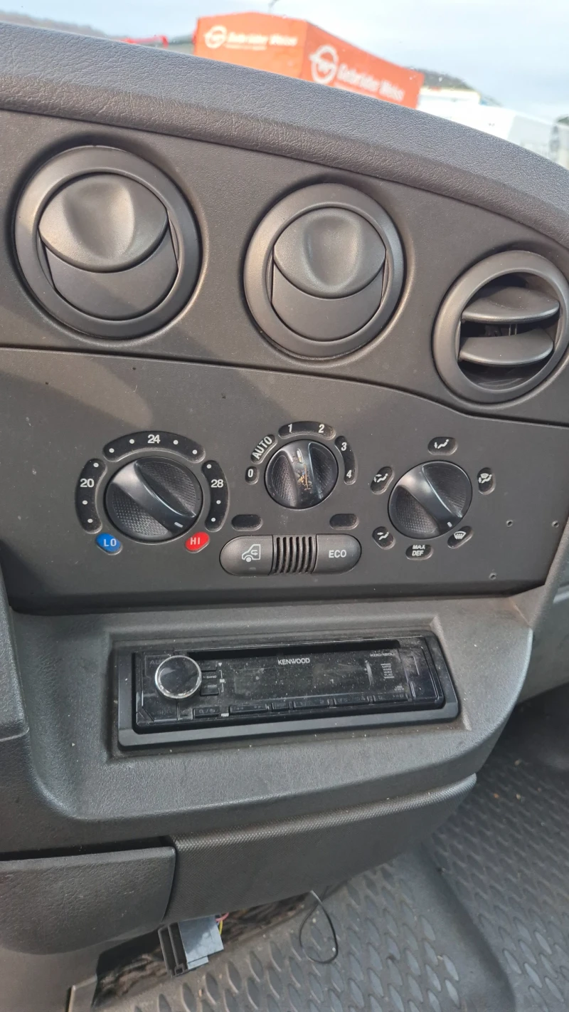 Iveco Daily 35c13 8.60м. КРАН* КЛИМАТИК* ШВЕЙЦАРИЯ* , снимка 12 - Бусове и автобуси - 48344269