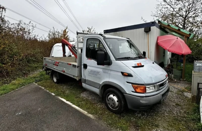 Iveco Daily 35c13 8.60м. КРАН* КЛИМАТИК* ШВЕЙЦАРИЯ* , снимка 4 - Бусове и автобуси - 48344269