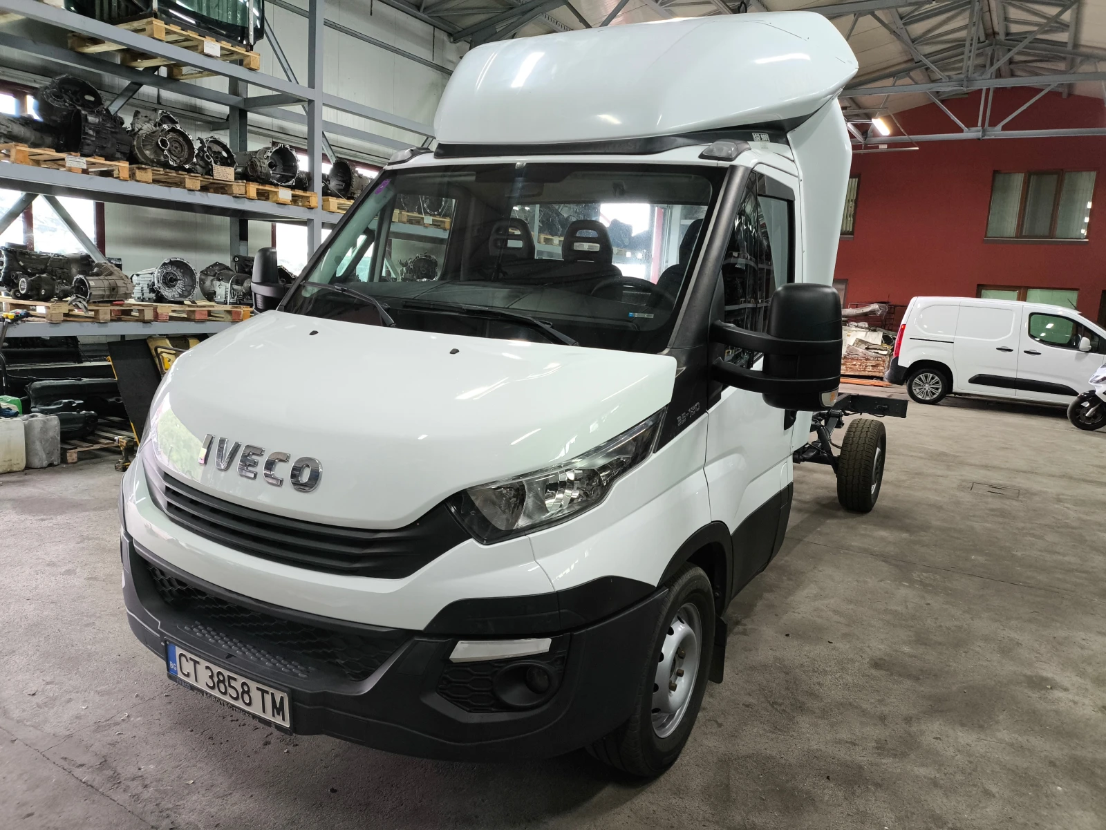 Iveco 35S18 3.0 - изображение 2