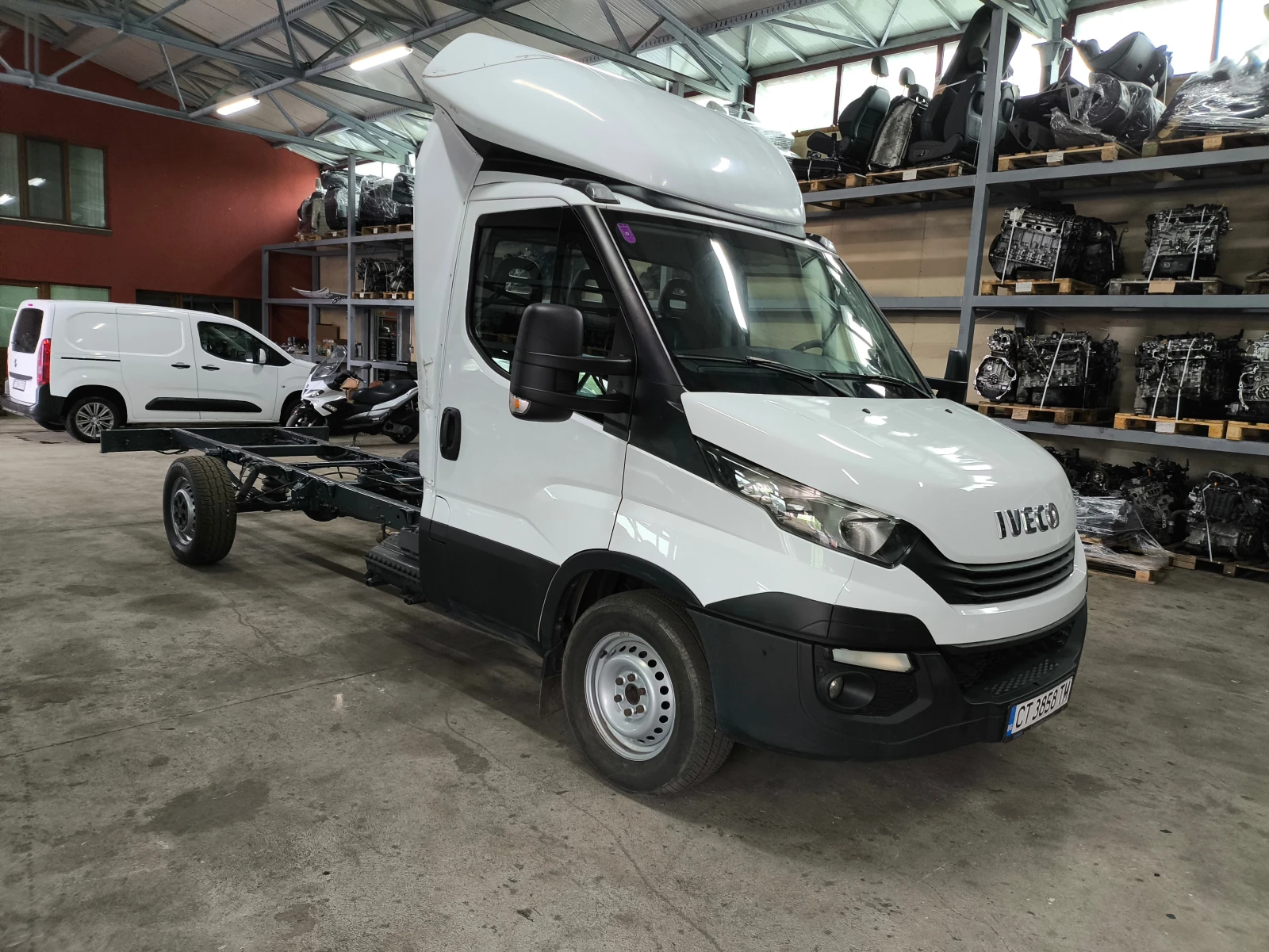 Iveco 35S18 3.0 - изображение 5