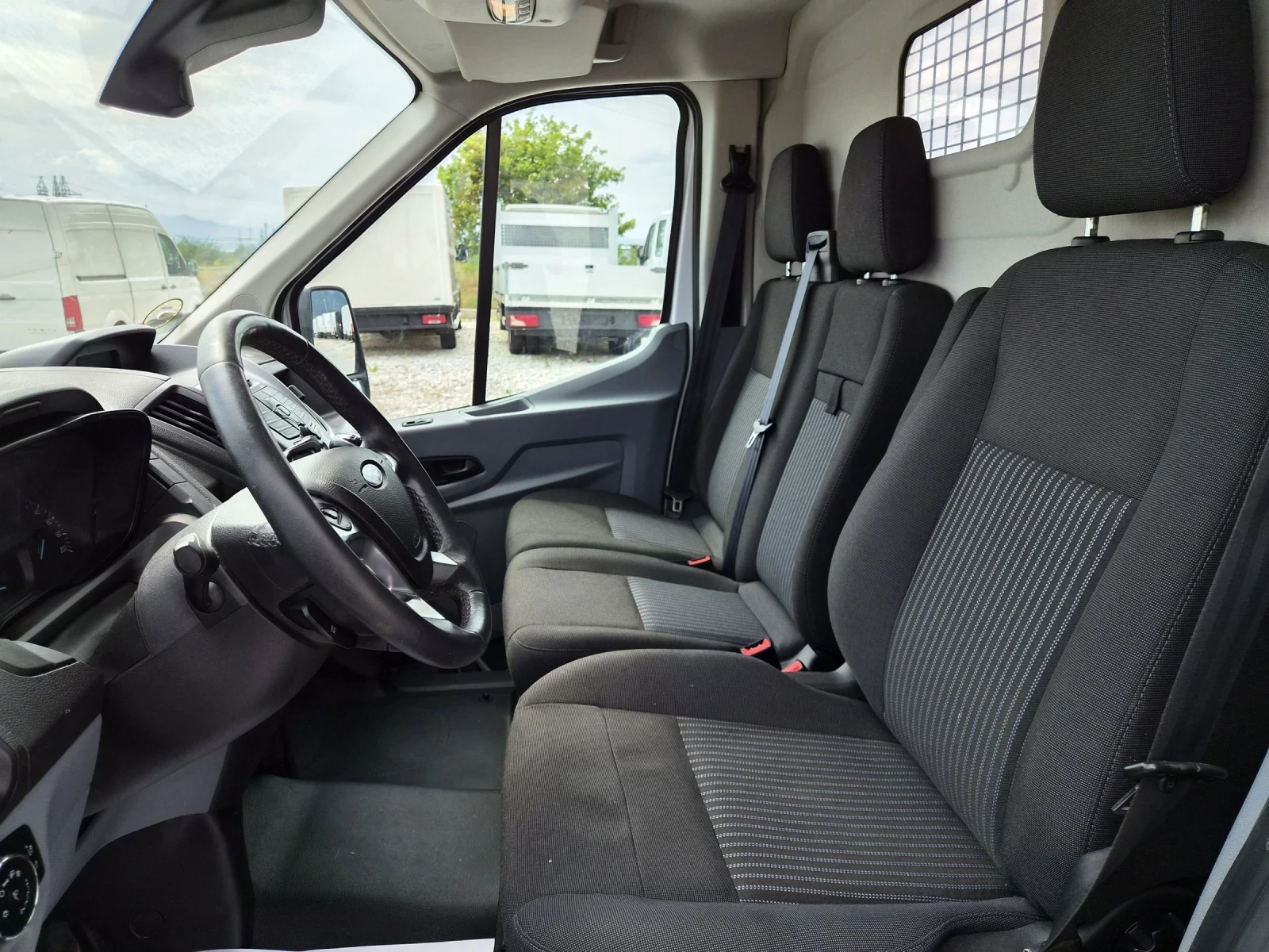 Ford Transit 2.2 TDCi, Клима, ТОП, снимка 11 - Бусове и автобуси - 55134932