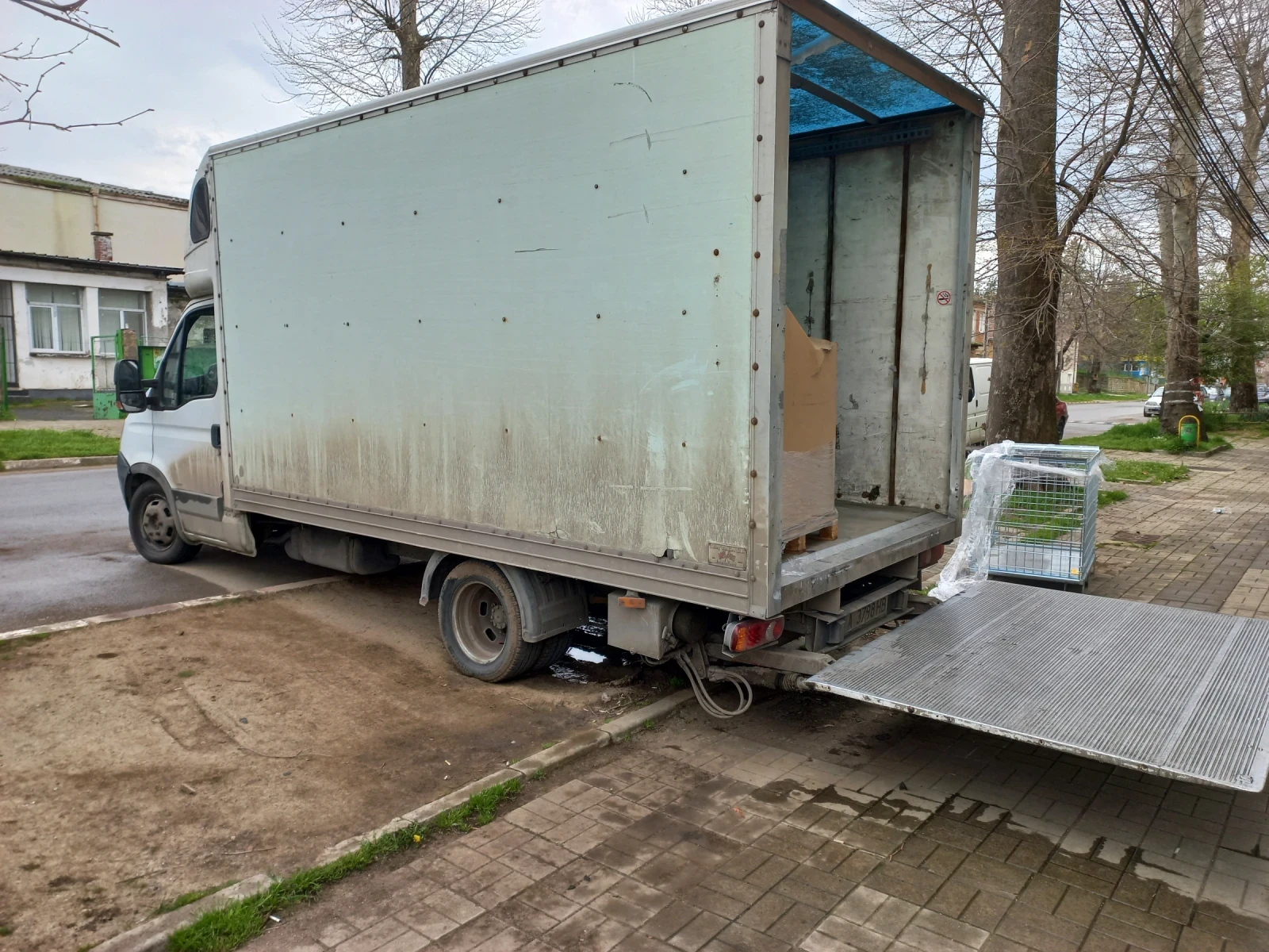 Iveco 3512 Падащ борд 12v до 750кг, снимка 3 - Бусове и автобуси - 55898484