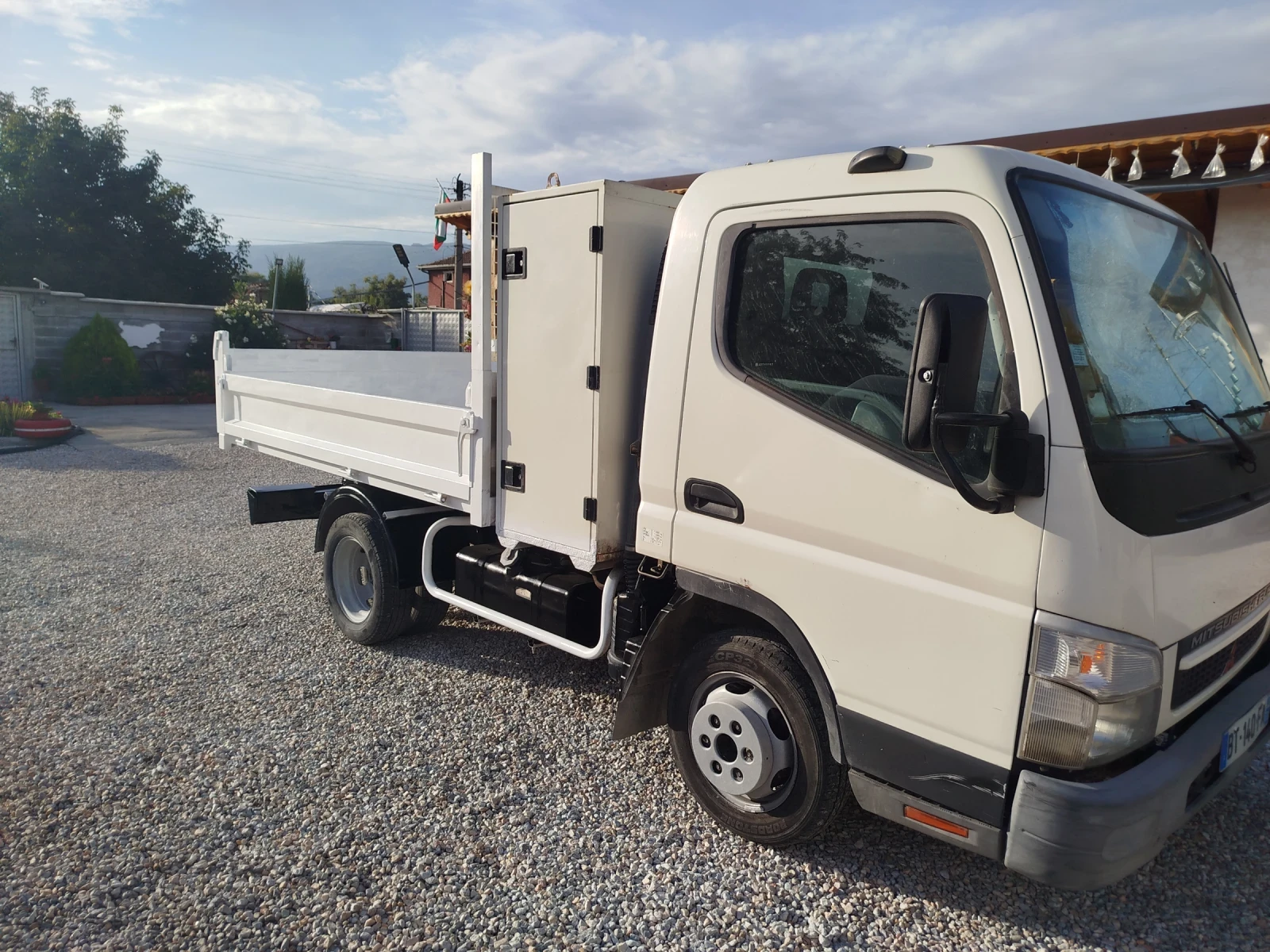 Mitsubishi Canter Самосвал - изображение 2