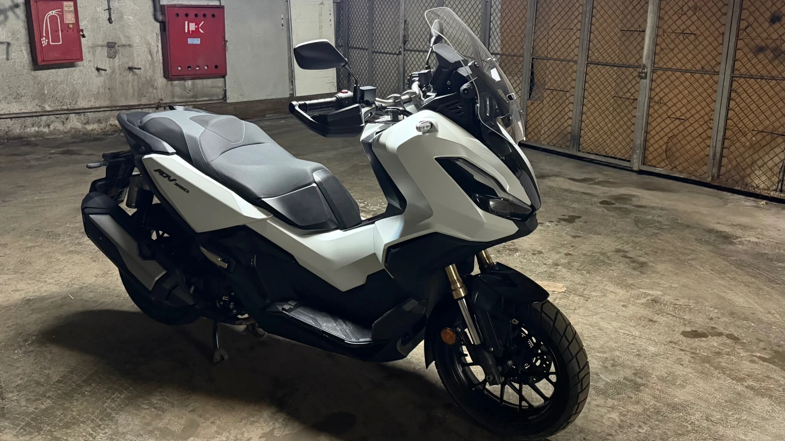 Honda X-ADV 350, снимка 4 - Мотоциклети и мототехника - 53904856