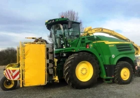      John Deere 8400i    